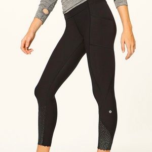 Tight stuff scalloped reflective legging